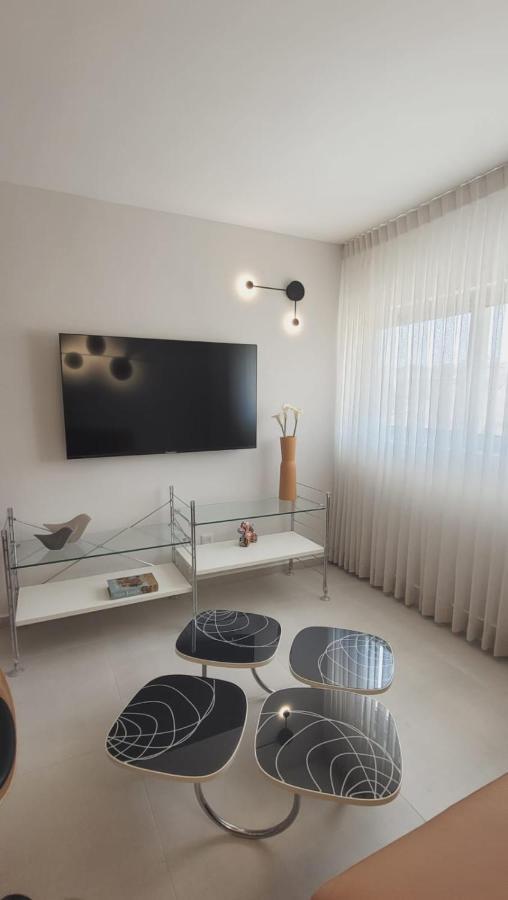 Sea Side 92 סיסייד 92 *